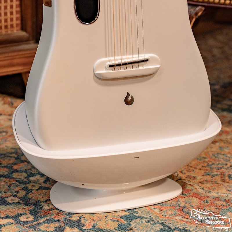 Lava Guitars 36 Space Charging Dock – White