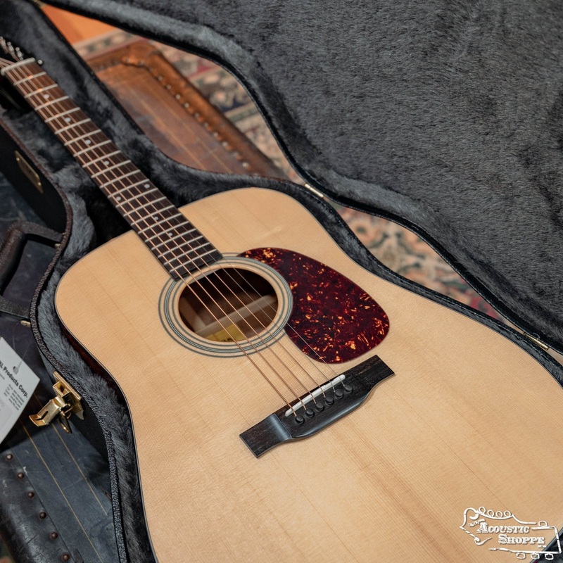 TKL 07810 Premier Dreadnought 6 String Hardshell Guitar Case
