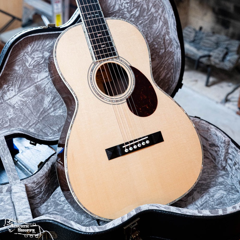 *Dread-Not Certified Used* Eastman E40OO AAA Grade Adirondack/Rosewood Acoustic Guitar #1311