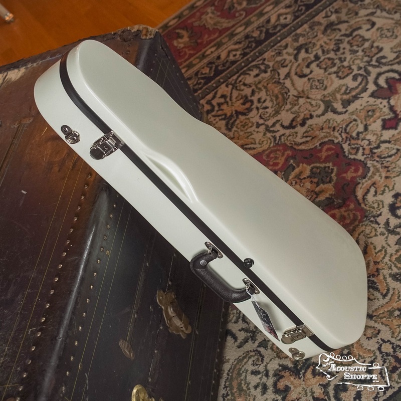 Bobelock Arrow Ivory/Blue F-Style Fiberglass Mandolin Case B6-1029FBLS-IVBU
